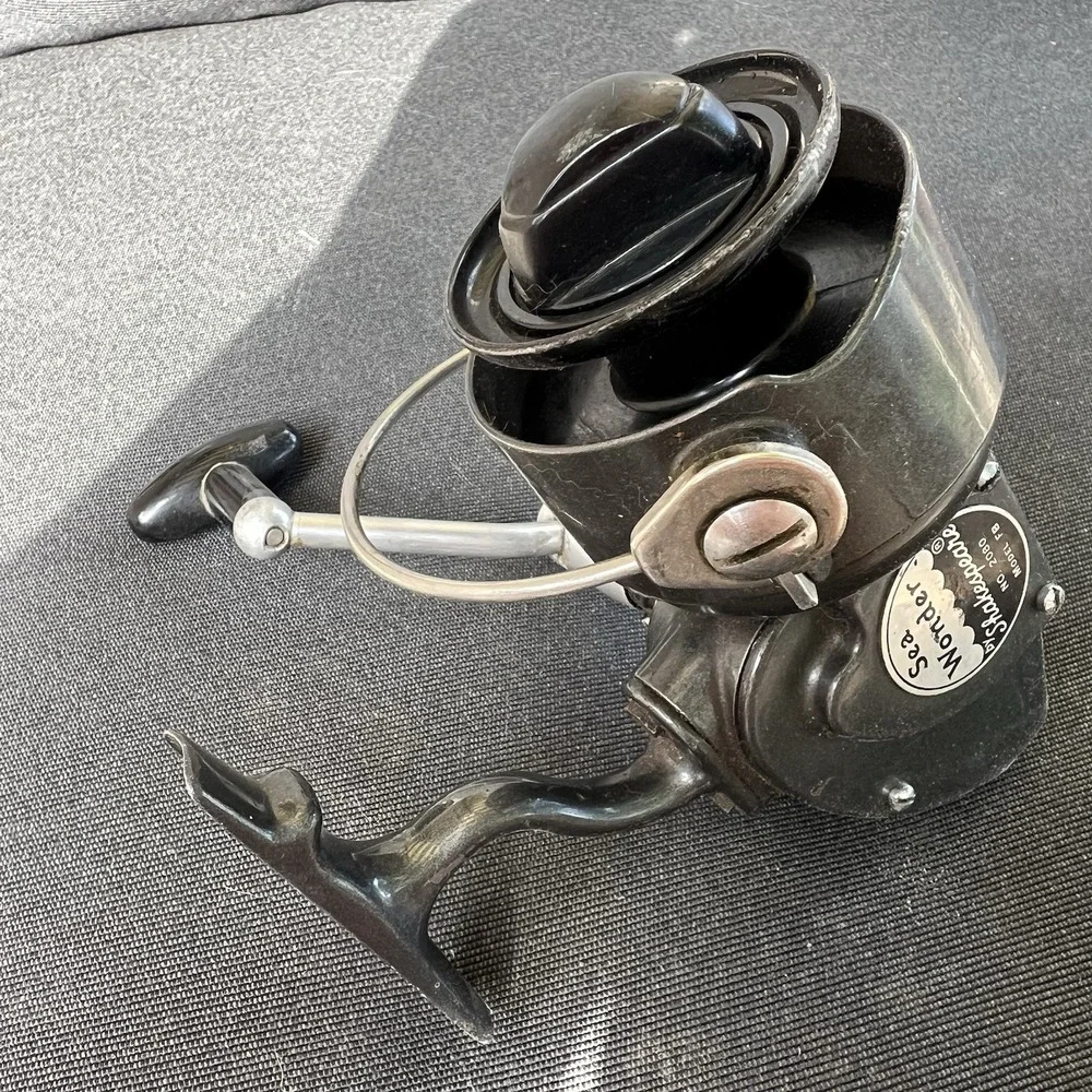 Vintage Shakespeare Sea Wonder 2080 Model FB Saltwater Spinning Reel Made In USA